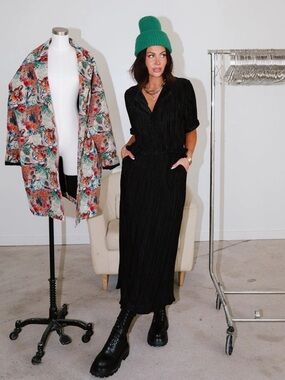 Dressed in Lala - Ćest La Vie Black Plisse 2pc Skirt Set